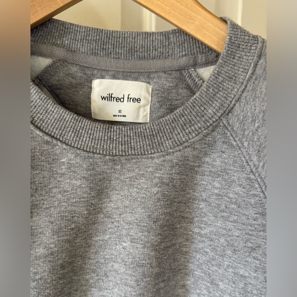 Aritzia Tops - Aritzia Wilfred Free Heather Gray Crewneck Sweatshirt